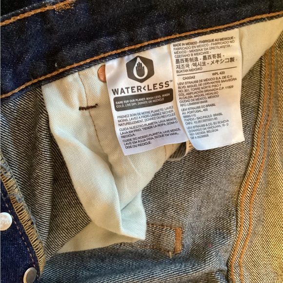 Levis 501 - Picture 3 of 5